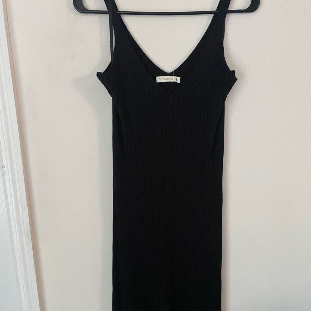 Black dress never worn before ! size small